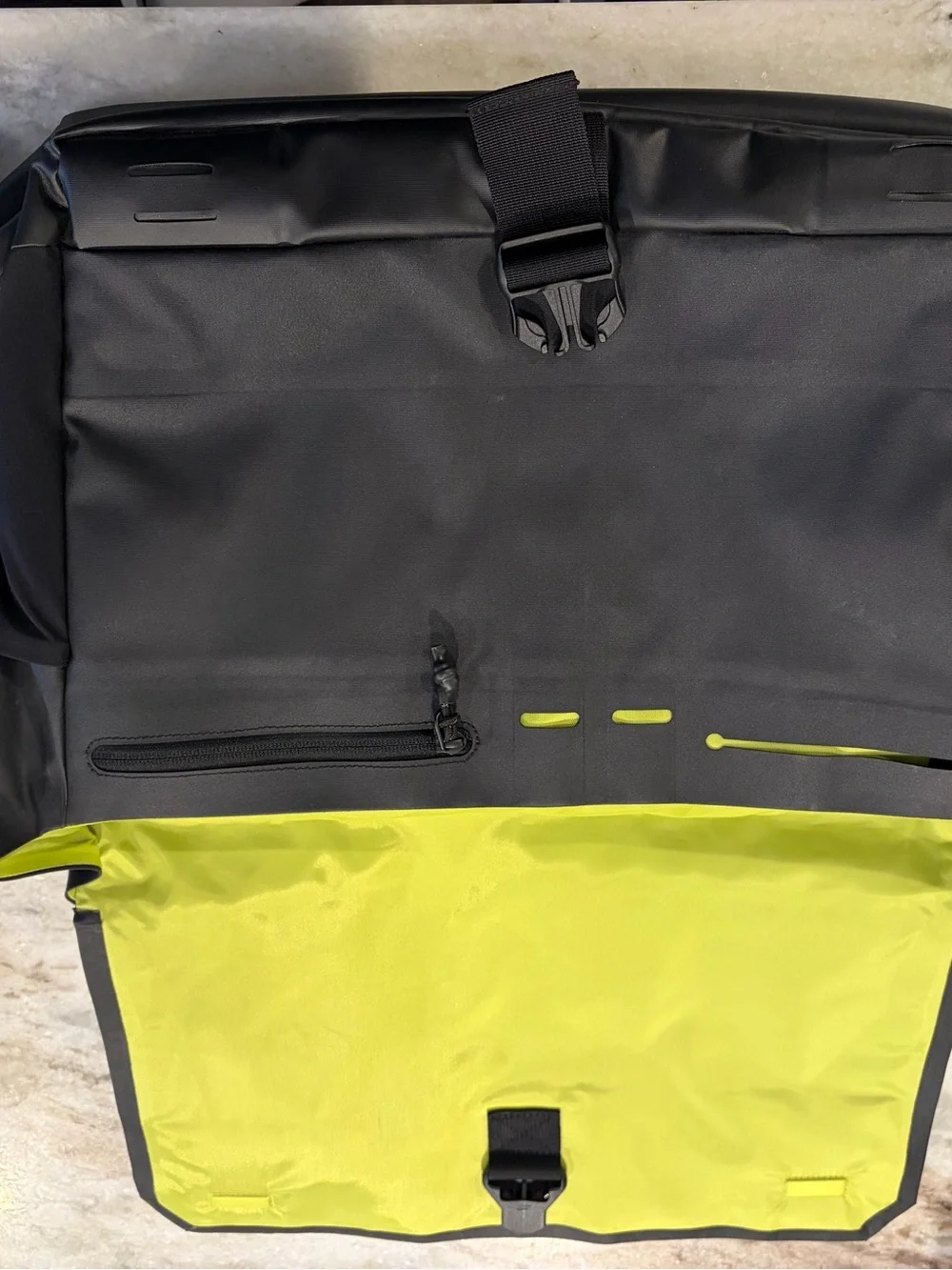 Specialized Waterproof Bike Bag Messenger Laptop Bag 15L — Black